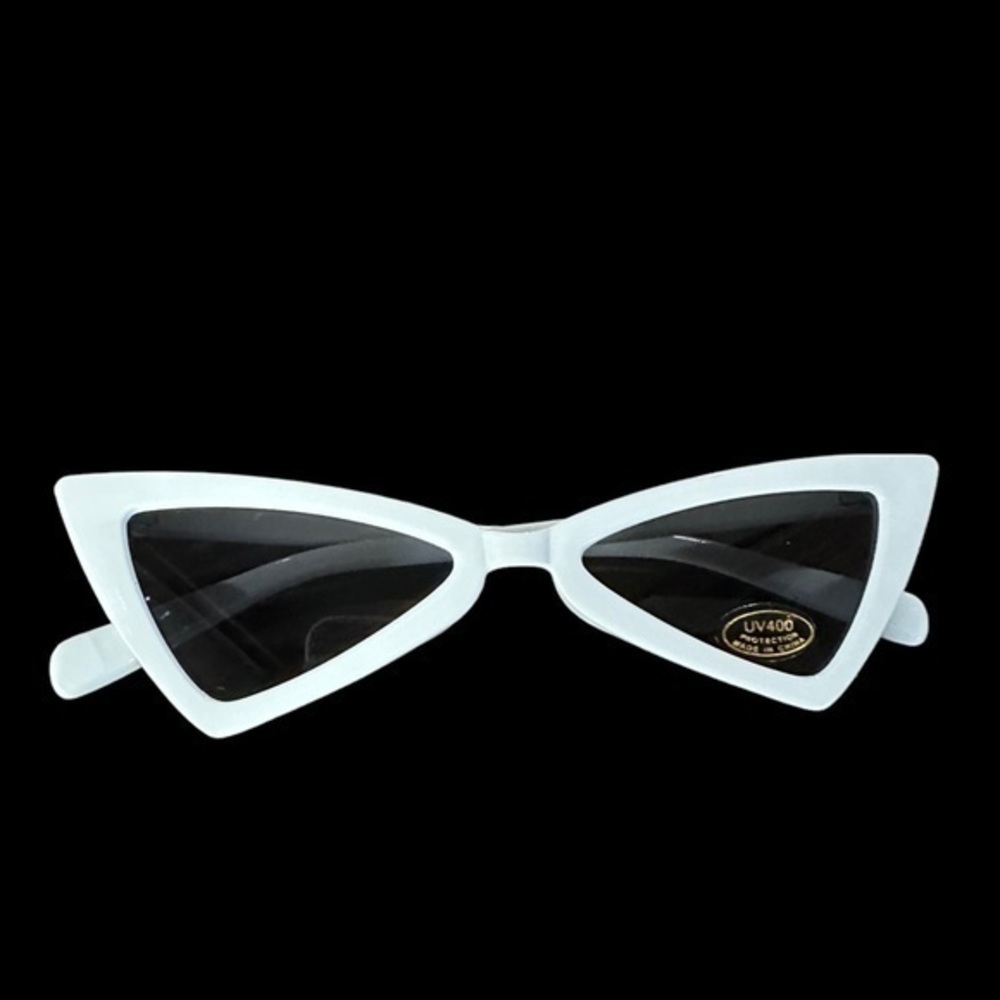 Petals & Peacocks Y2K Retro White Triangle Sunglasses - Picture 7 of 7